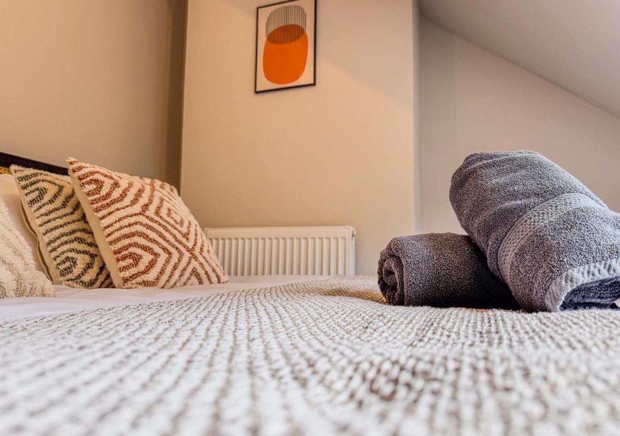 The Dale - Large 4br House * Nottingham