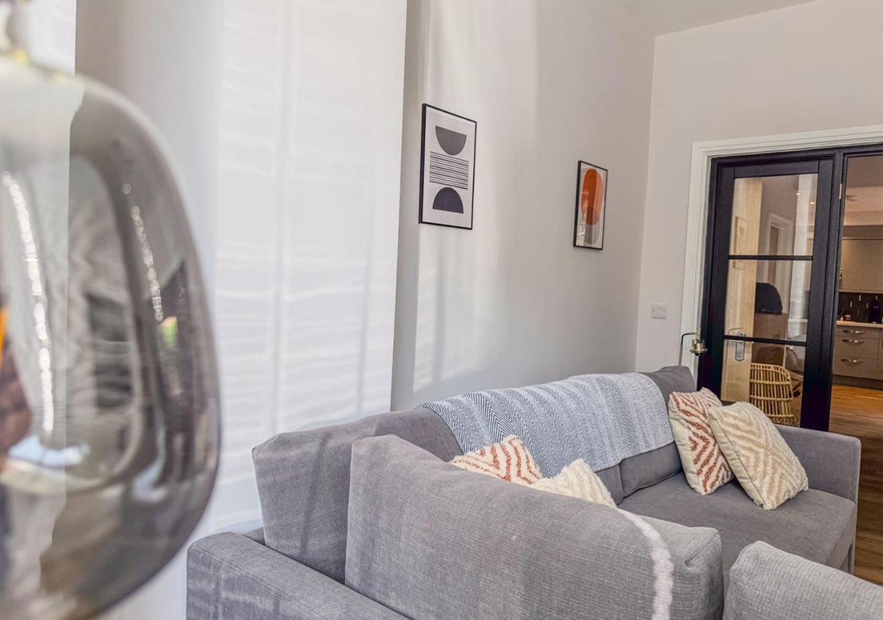 The Dale - Large 4br House * Nottingham