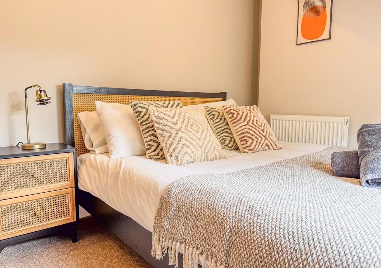 The Dale - Large 4br House * Nottingham