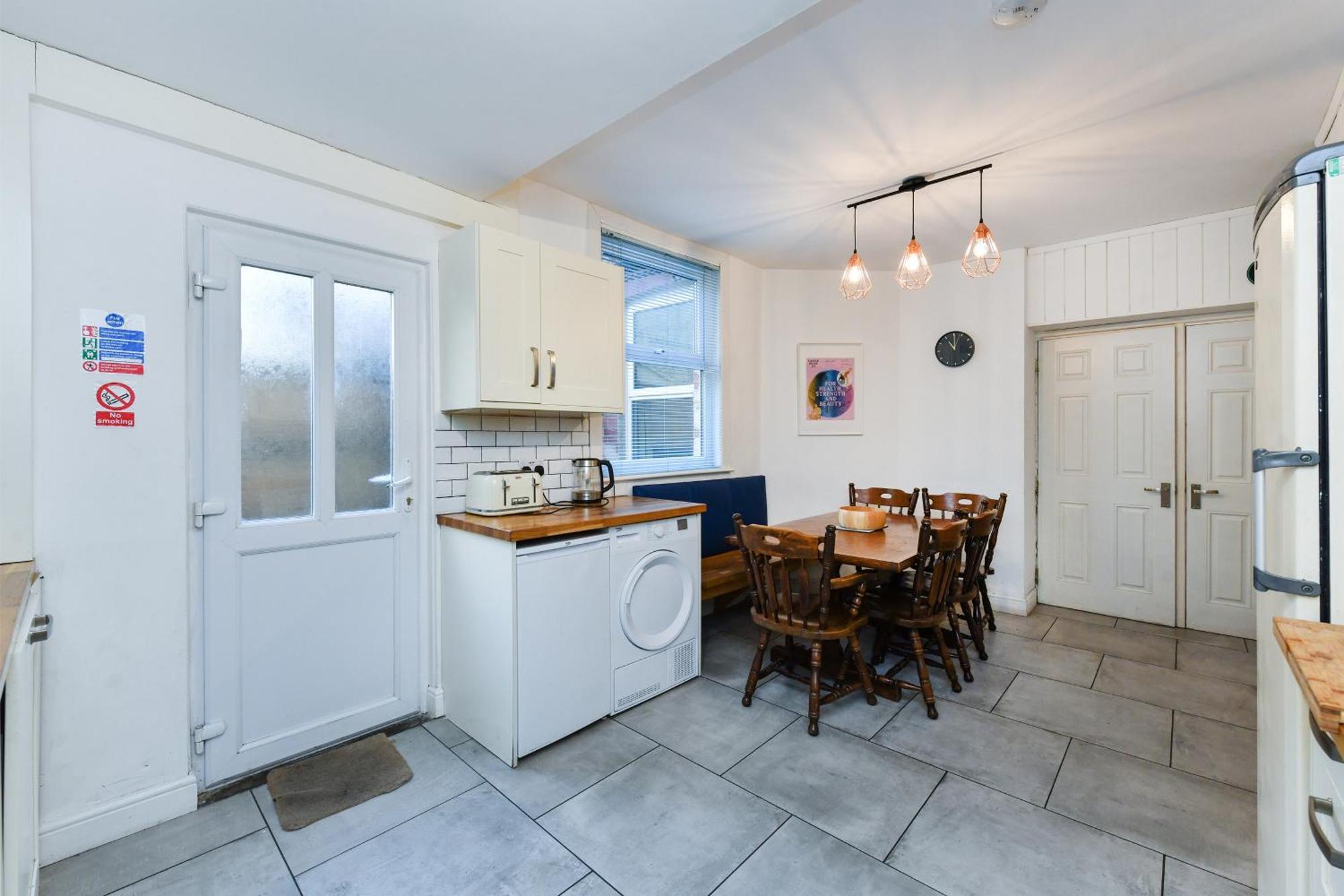 5-br Featuring Art And Photography Collection Holiday home *