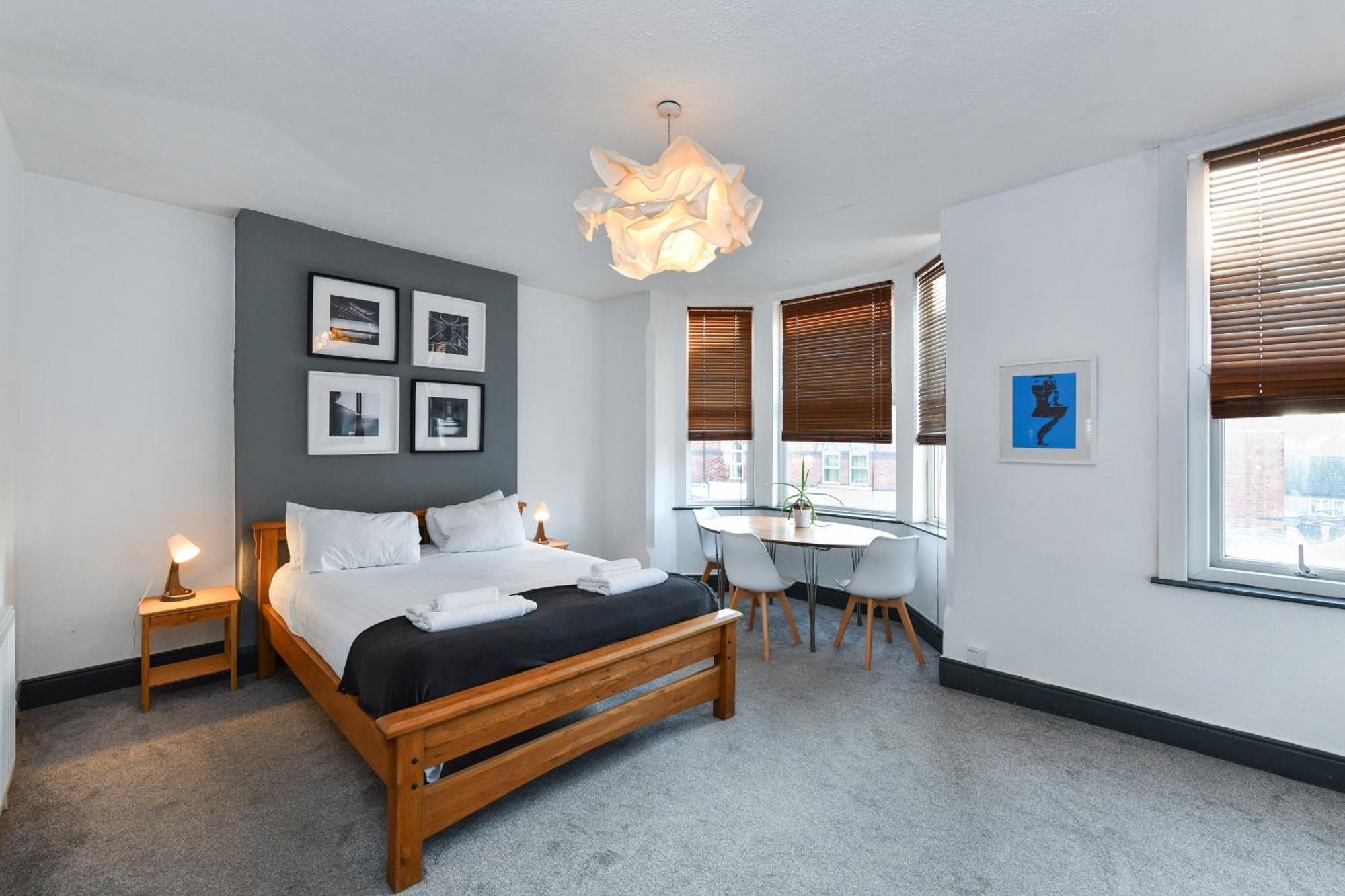 5-br Featuring Art And Photography Collection * Nottingham