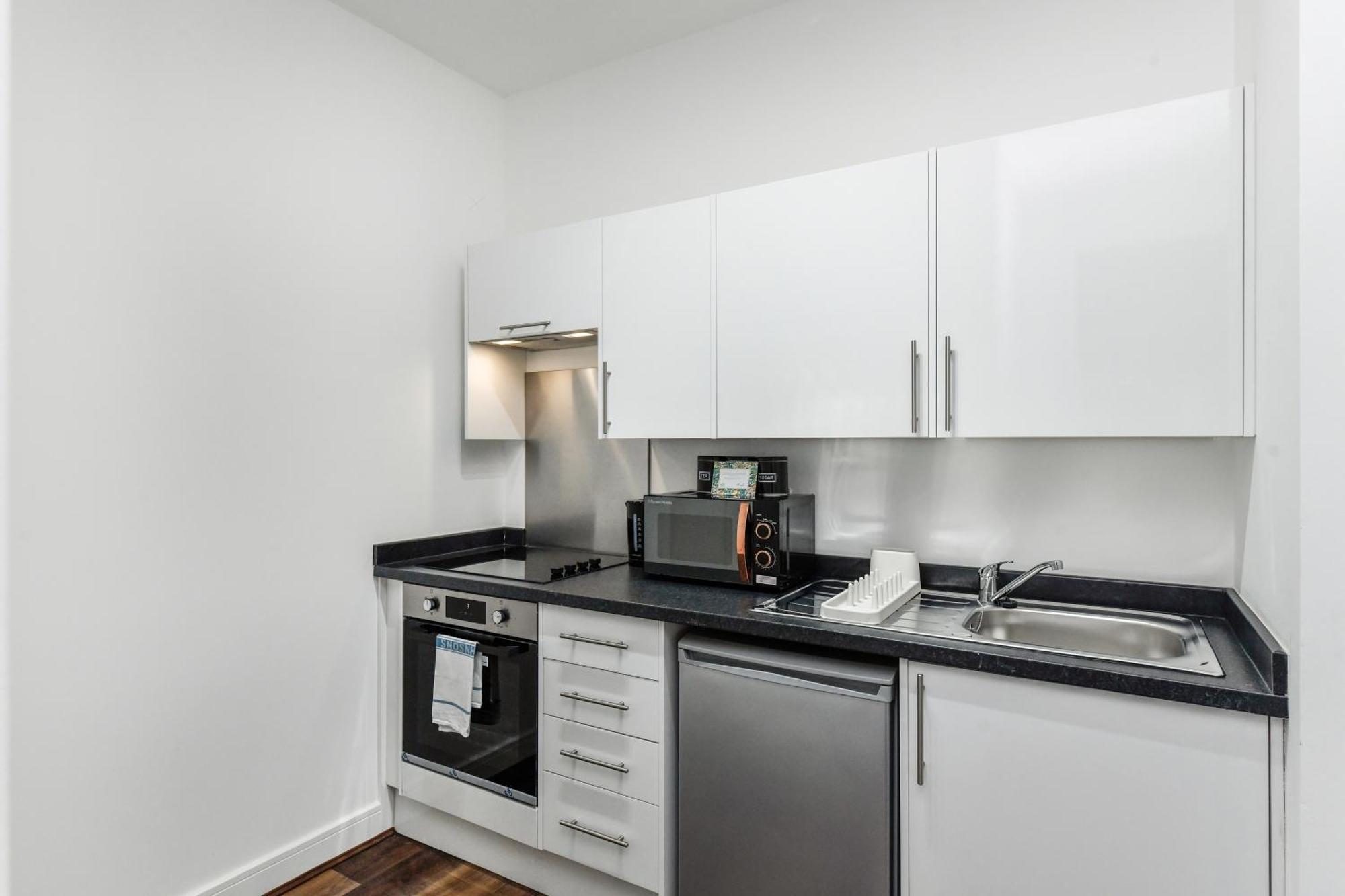 Church Street Flat 10 - Minimalist In Basford *