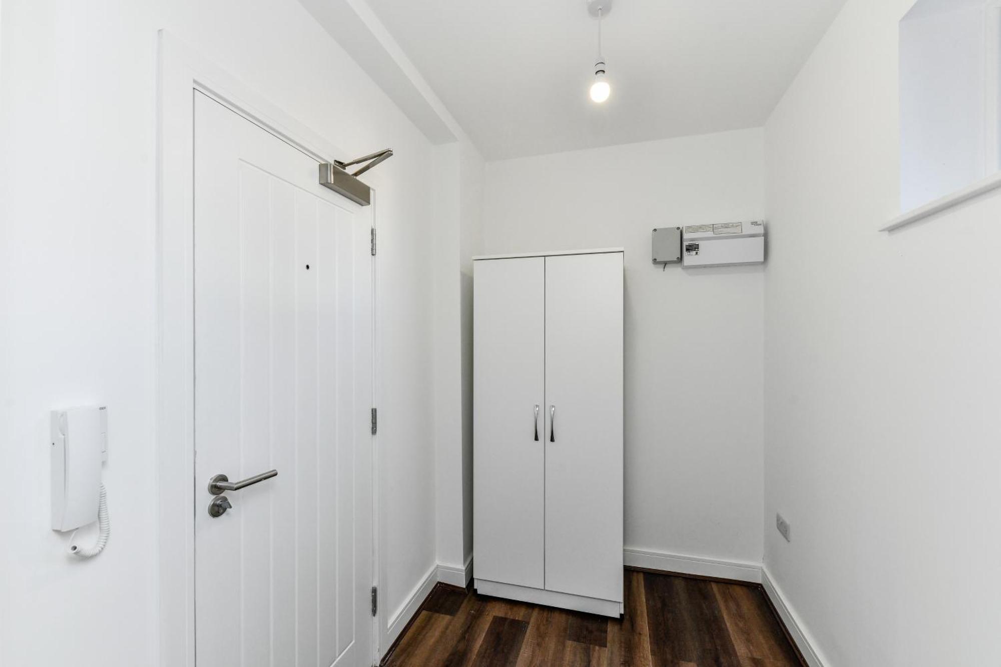 Church Street Flat 10 - Minimalist In Basford Apartment *
