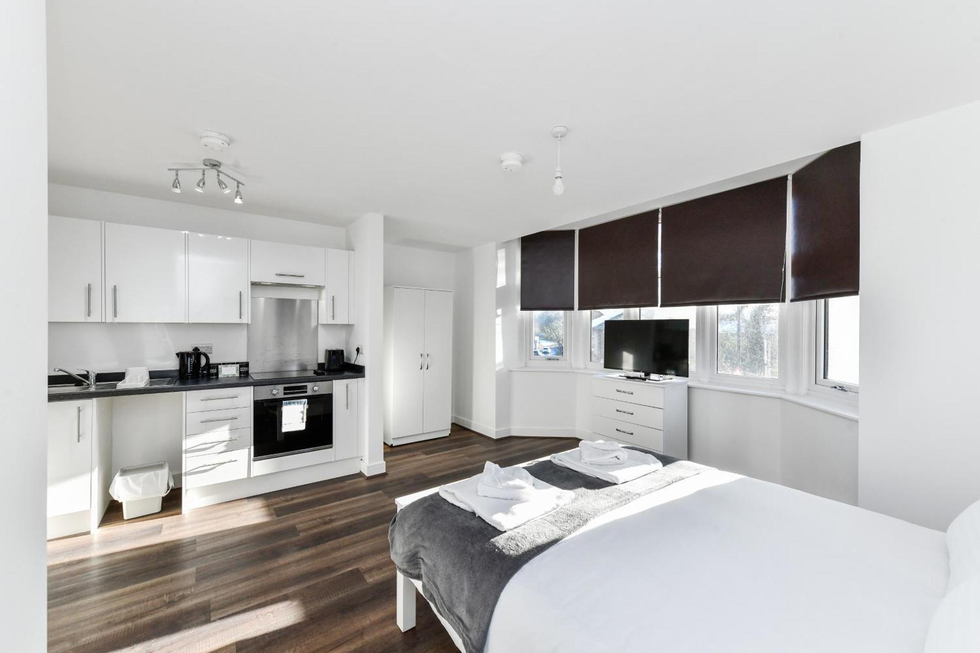 Church Street Flat 6 - Minimalist In Basford Apartment *