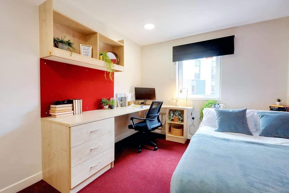 Student Accommodation At Nottingham Two For Students Only Apartment *
