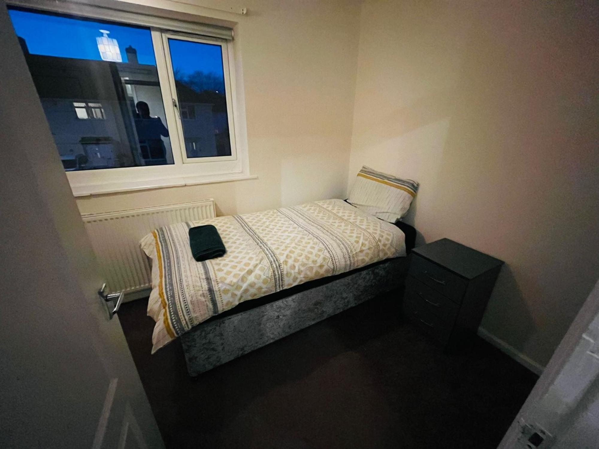Apartment 4 Bed House Near Ntu Clifton Campus