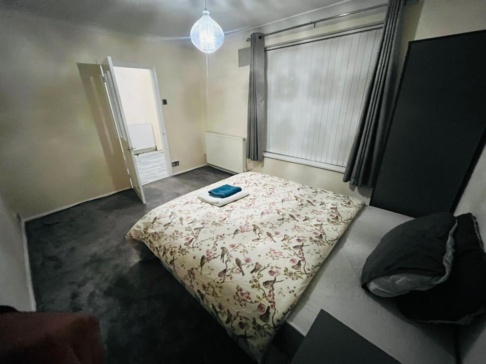 Apartment 4 Bed House Near Ntu Clifton Campus