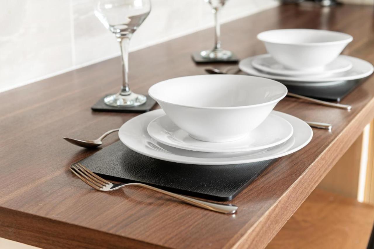 Felstead Road The Luxe Escape