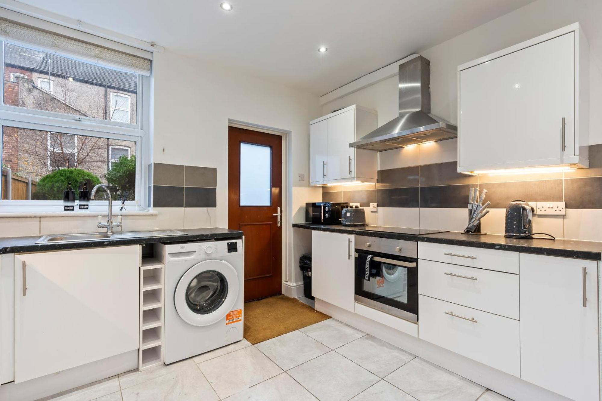 Luxe - Seeps 8 - Free Parking - Modern Apartment *