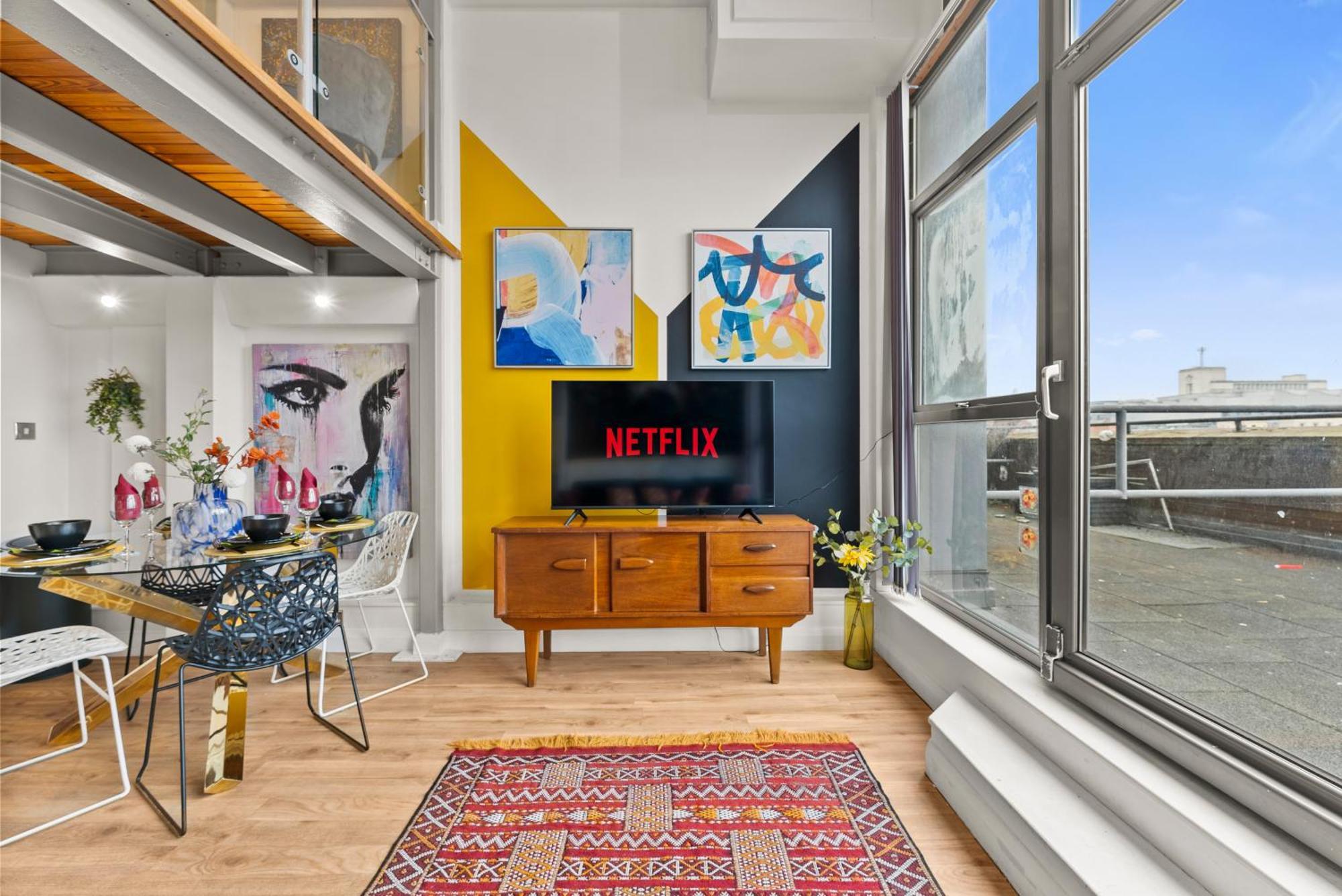 Artistique Duplex In Nottingham Apartment