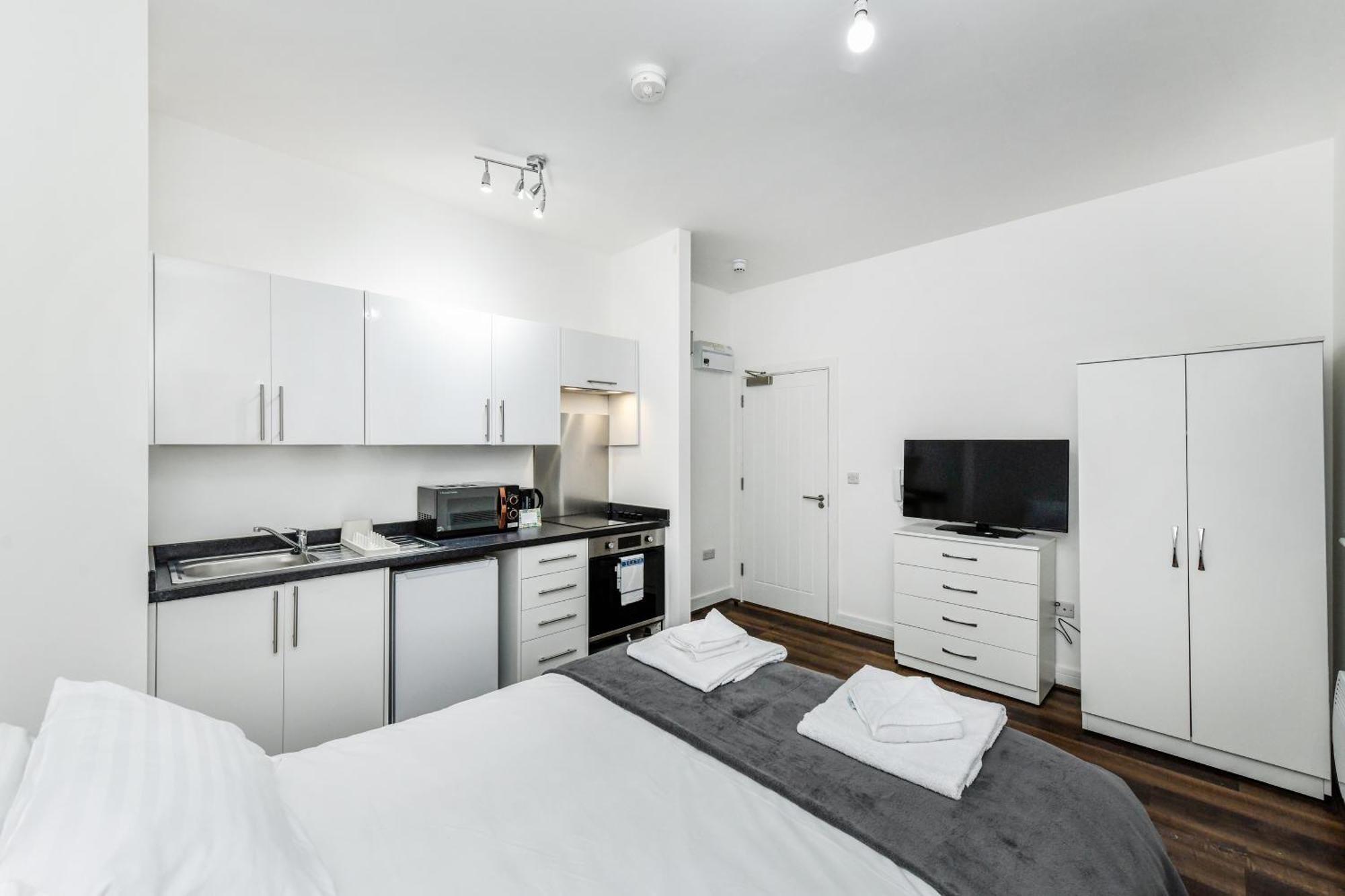 Church Street Flat 4 - Minimalist In Basford *