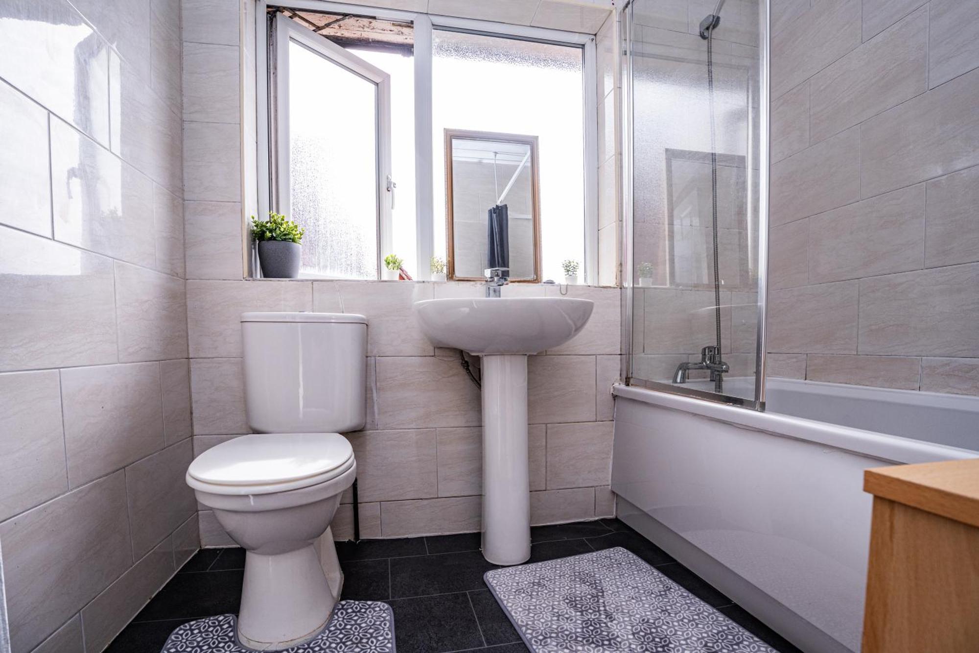 Cozy Spacious 5br Sleeps Of 9 Nottingham