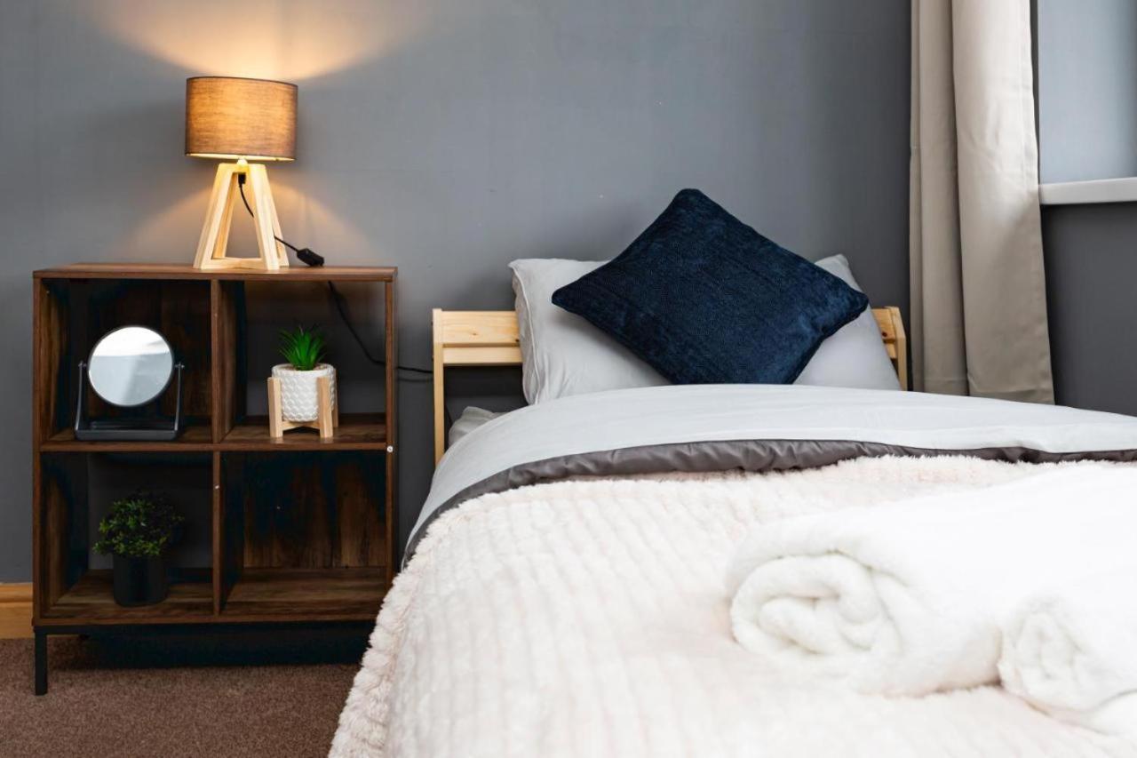 Holiday home Amesbury Modern Comforts A 3-bedroom Sanctuary *