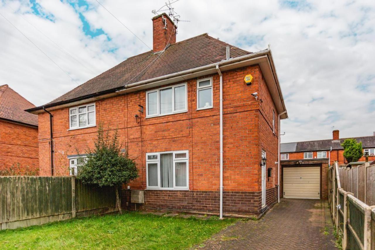 Holiday home Amesbury Modern Comforts A 3-bedroom Sanctuary Nottingham