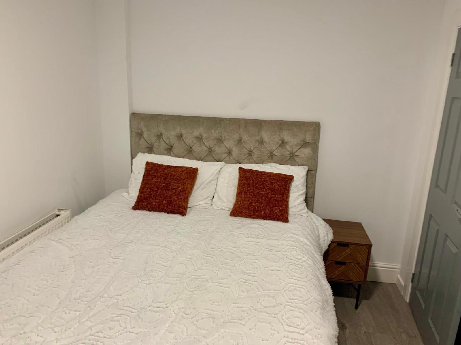 M4m Rooms- Ng8 5np 1 Guest house Nottingham