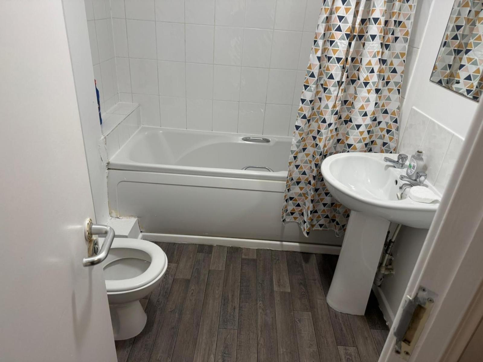 Budget Friendly In Near City Centre Albergue