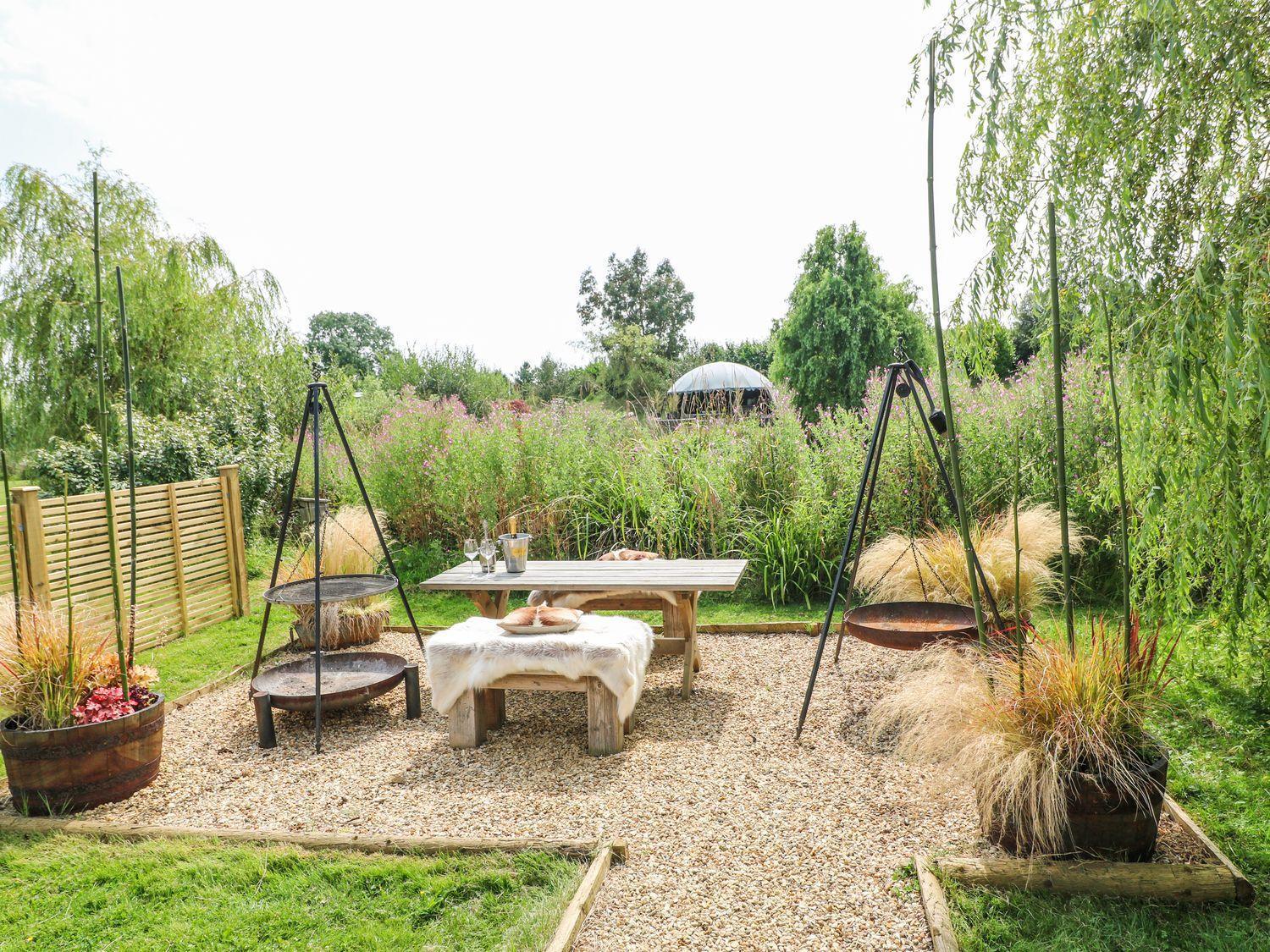 Poppie's Shepherds Hut At Shepherds Holiday home Nottingham