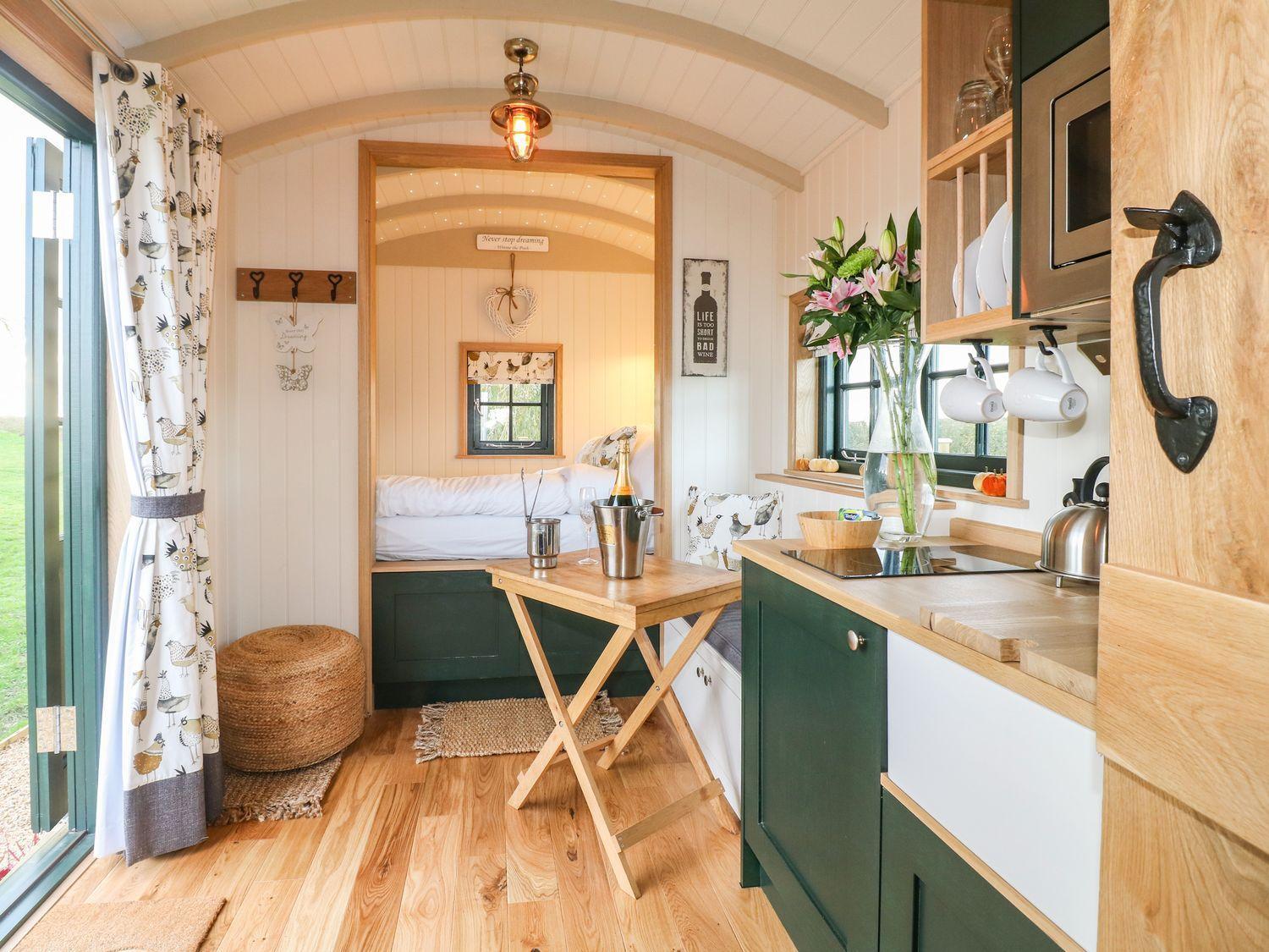 Holiday home Poppie's Shepherds Hut At Shepherds Nottingham