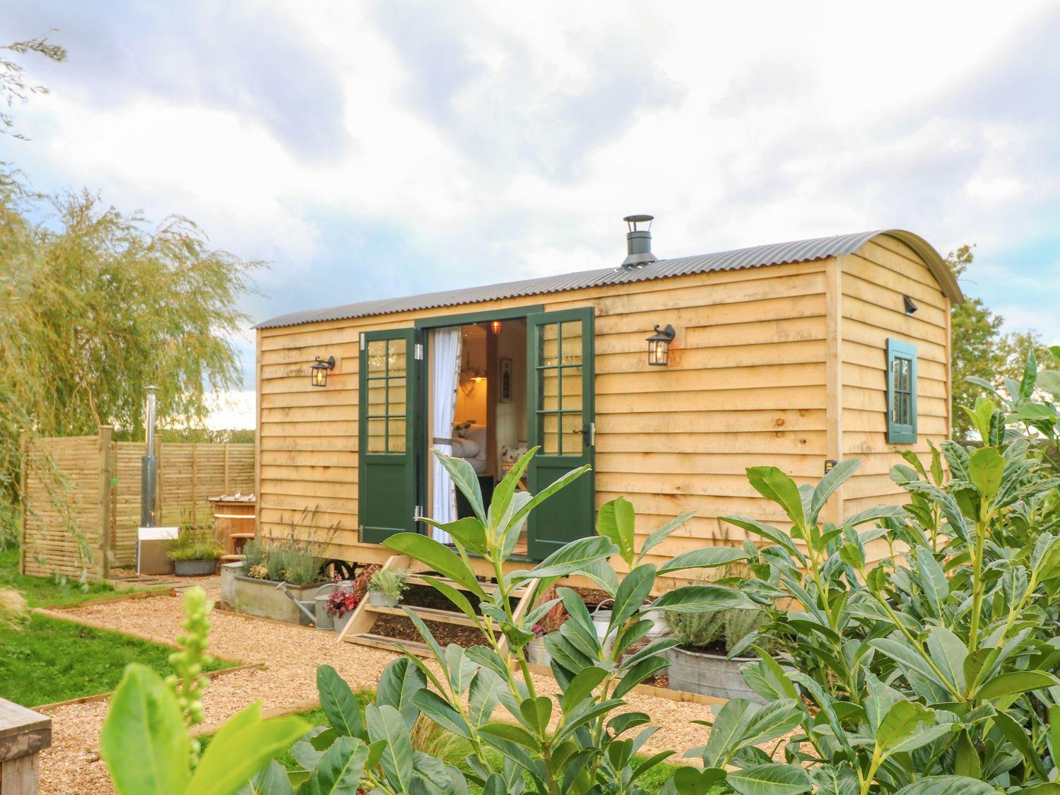 Poppie's Shepherds Hut At Shepherds Holiday home *