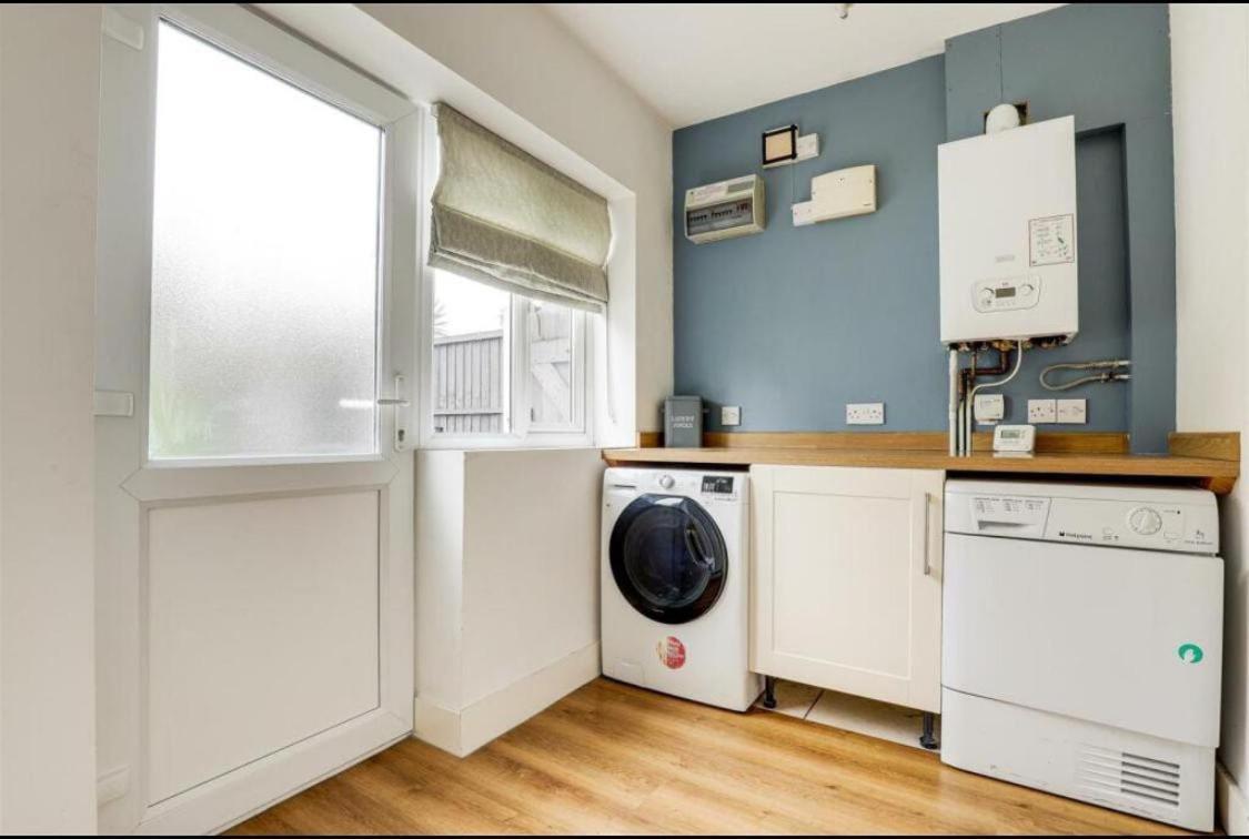 Charming 4-bedroom Bedford Nottingham