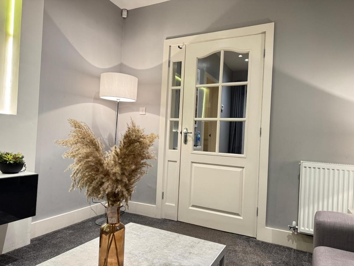 Charming 4-bedroom Bedford