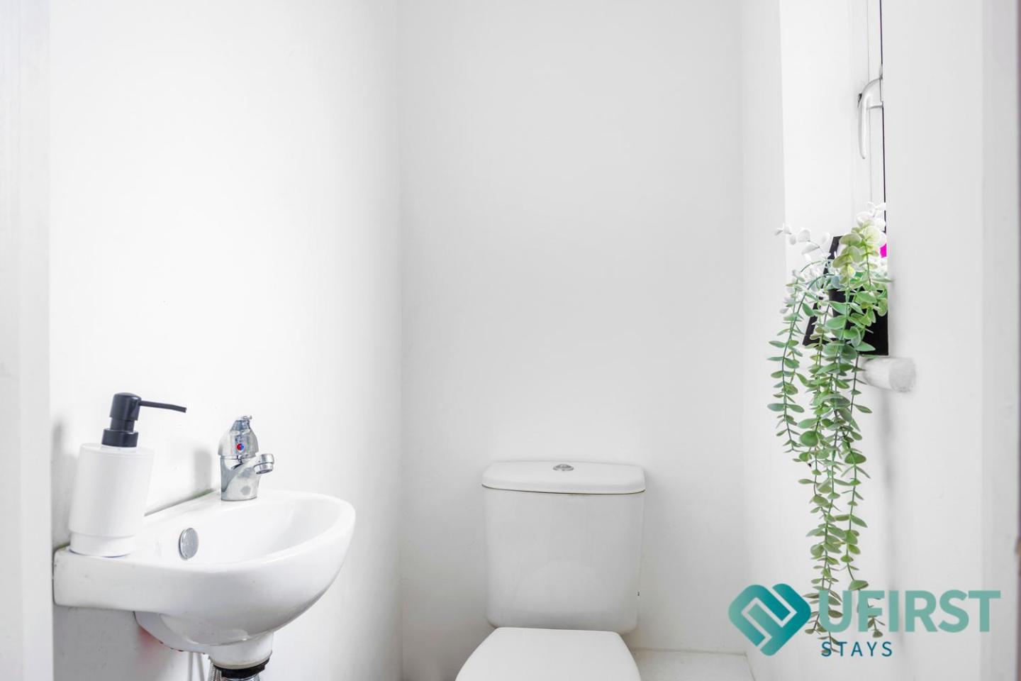 Apartamento Retreat In Comfort 4-Bed Home In Nottingham - Near City Hospital, Sherwood, Qmc & Easy Access To City Centre Nottingham