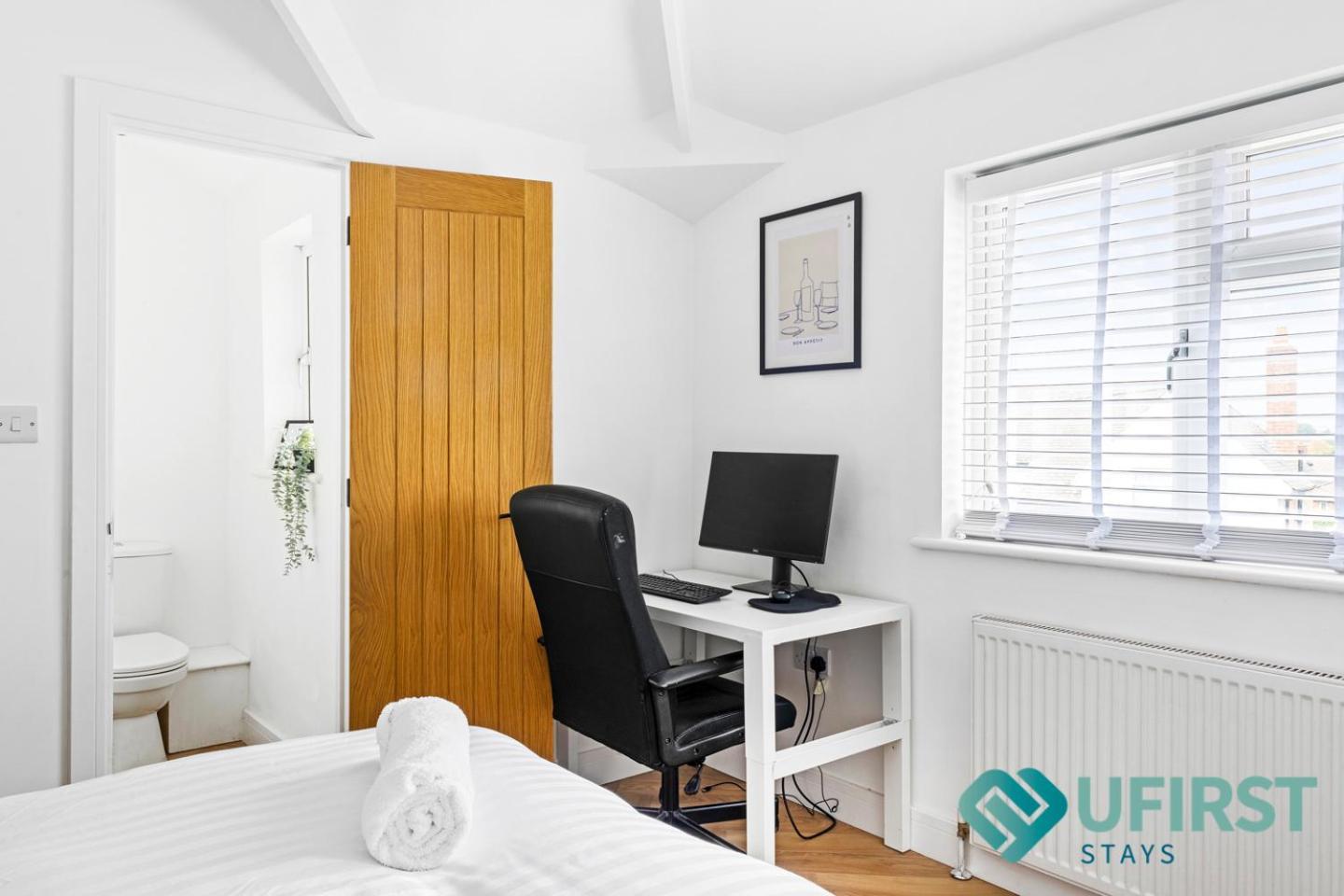 Apartment Retreat In Comfort 4-Bed Home In Nottingham - Near City Hospital, Sherwood, Qmc & Easy Access To City Centre Nottingham