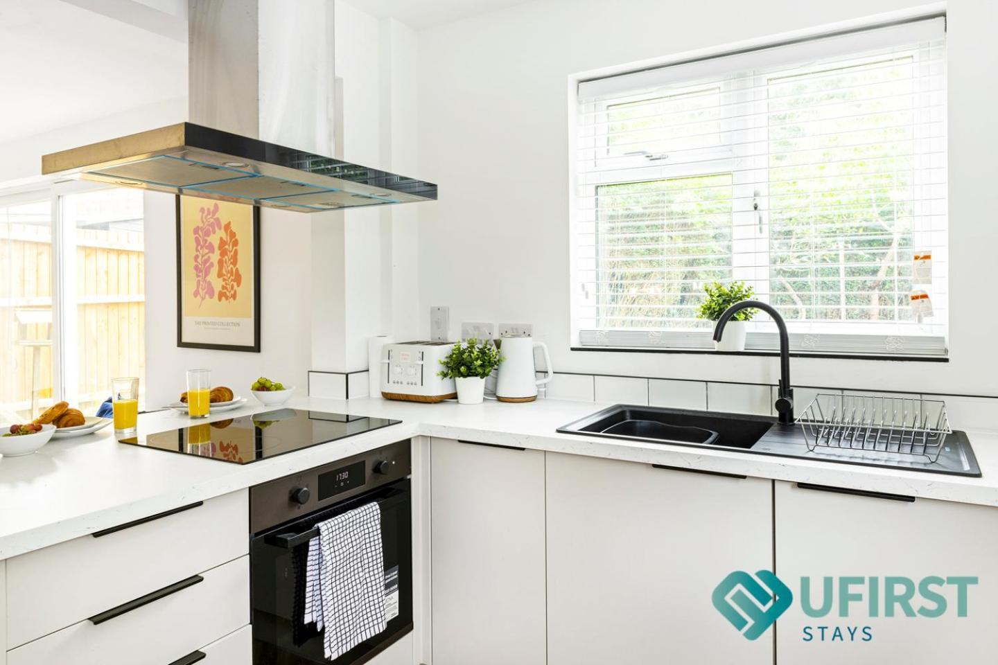 Retreat In Comfort 4-Bed Home In Nottingham - Near City Hospital, Sherwood, Qmc & Easy Access To City Centre Apartamento Nottingham