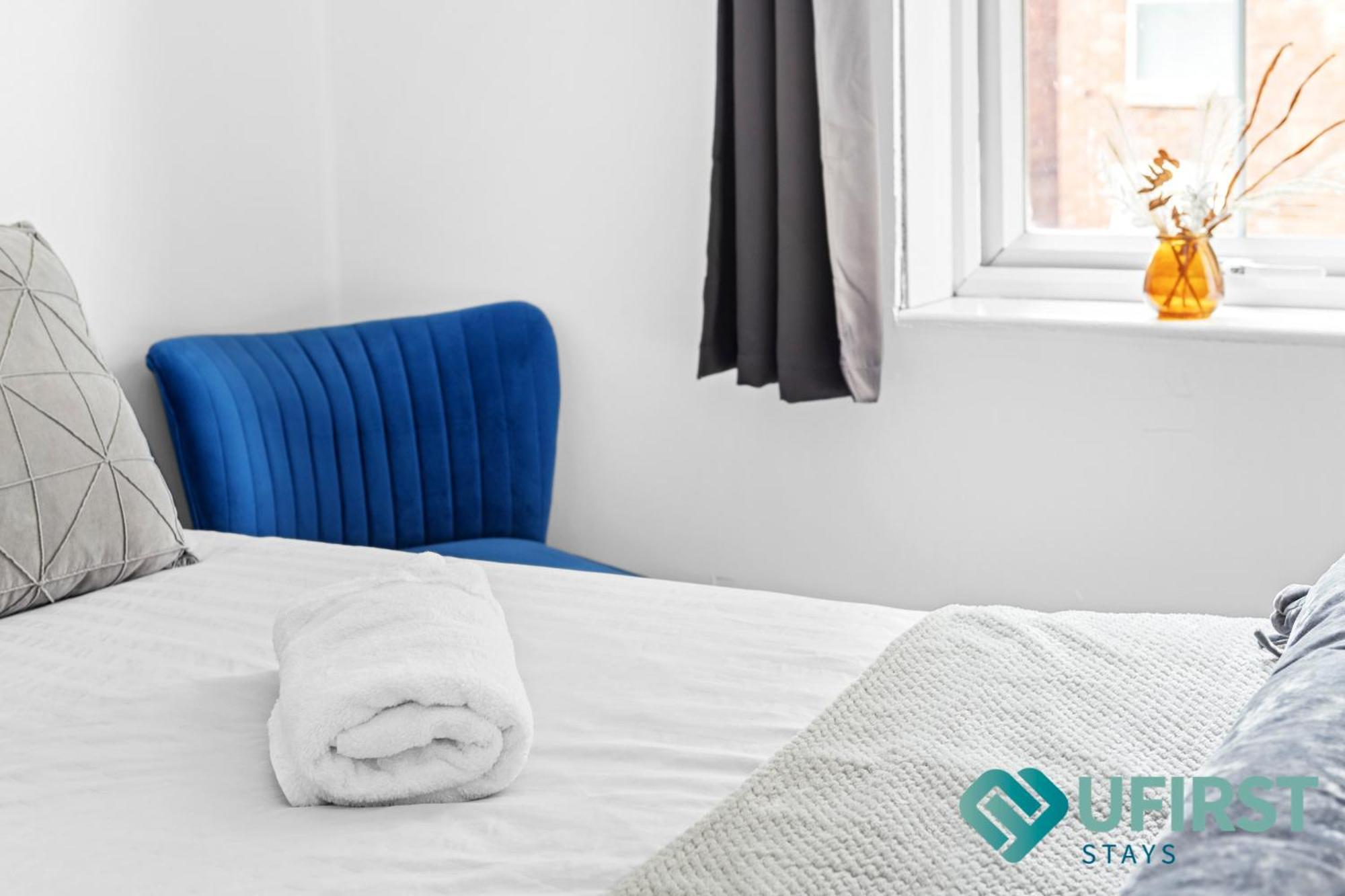 Apartment Restful 4-Bed Villa - Near City Centre, Hyson Green Market, Forest Rec, Arboretum & Tram Links *