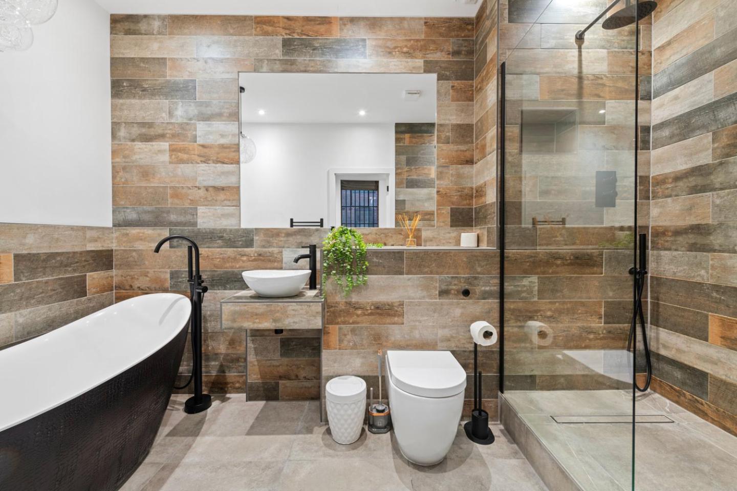 Apartment Luxury 2-bed With Parking & Terrace *