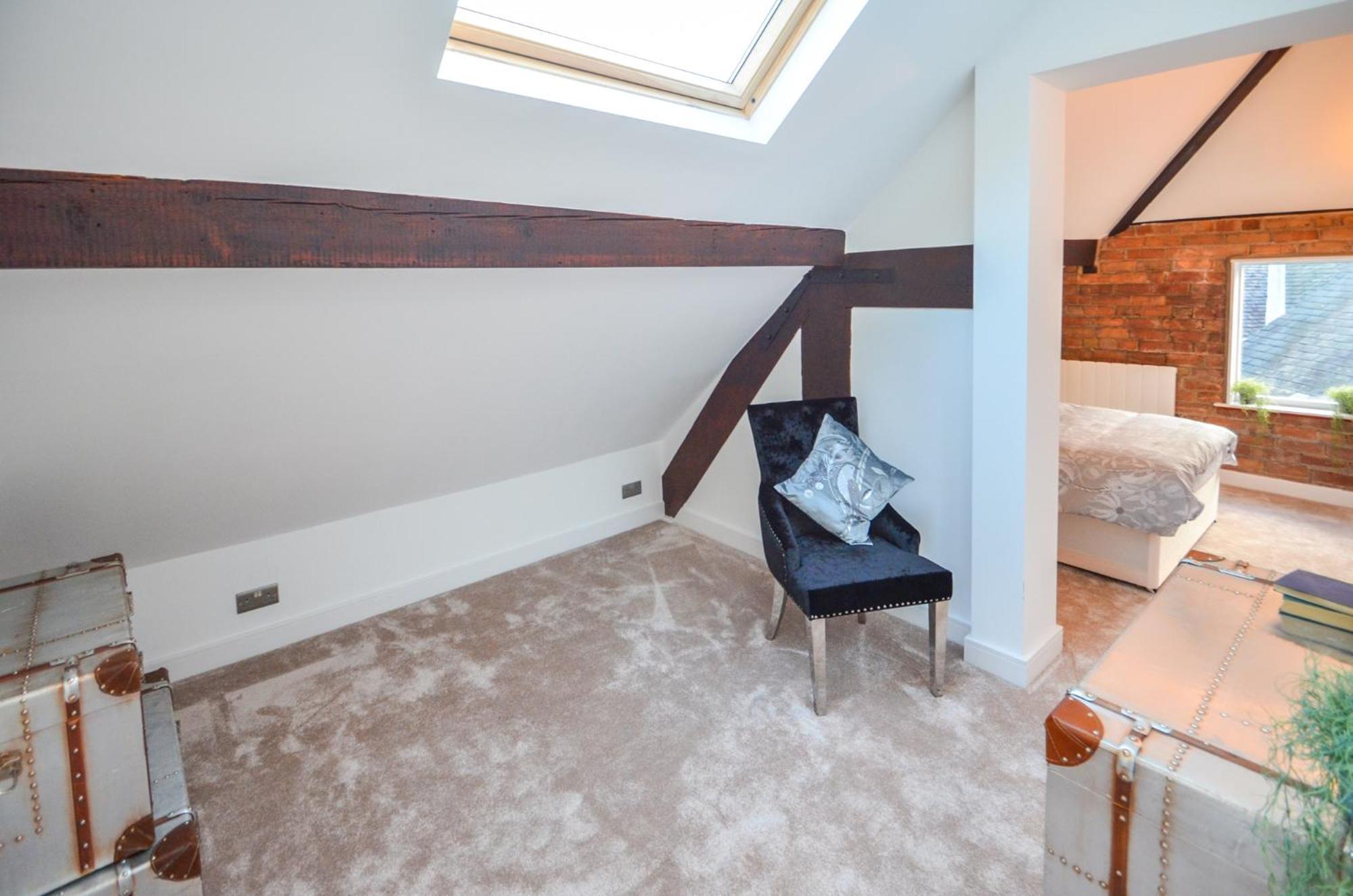 Apartment Luxury 2 Bed, 2 Bath Centre
