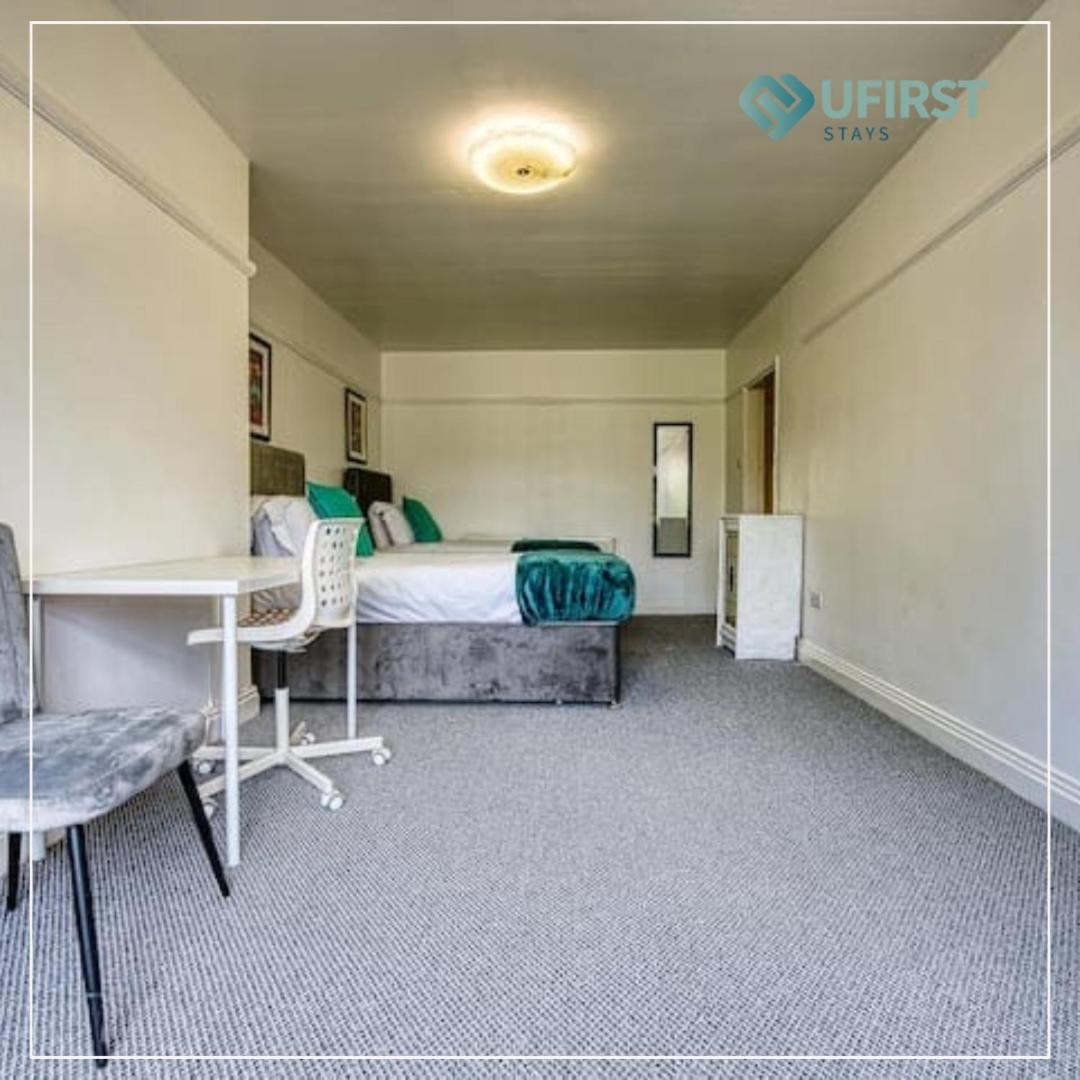 Apartment Your Peaceful Escape 8-Bedroom Home In Nottingham - Near City Hospital, Sherwood & Close To City Centre Nottingham