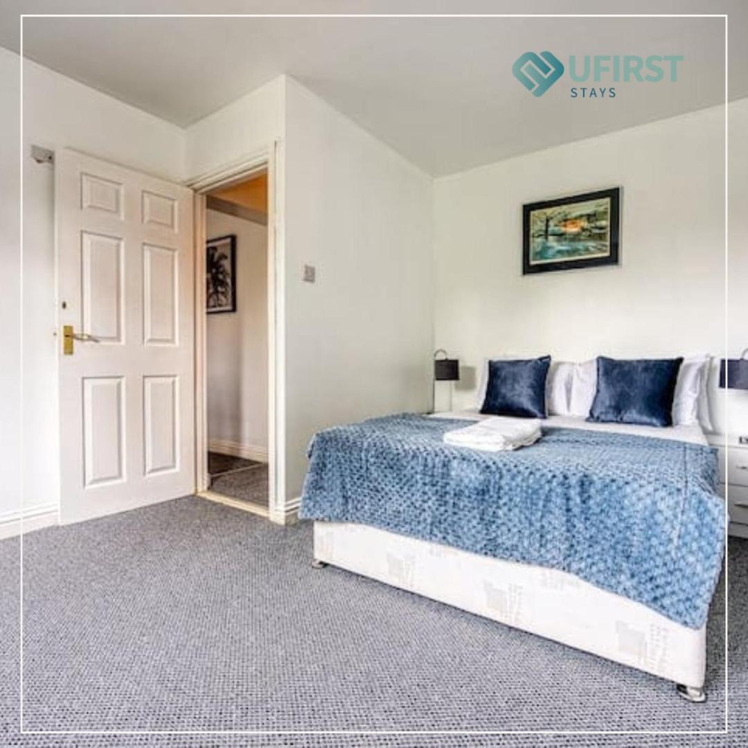 Your Peaceful Escape 8-Bedroom Home In Nottingham - Near City Hospital, Sherwood & Close To City Centre Apartment