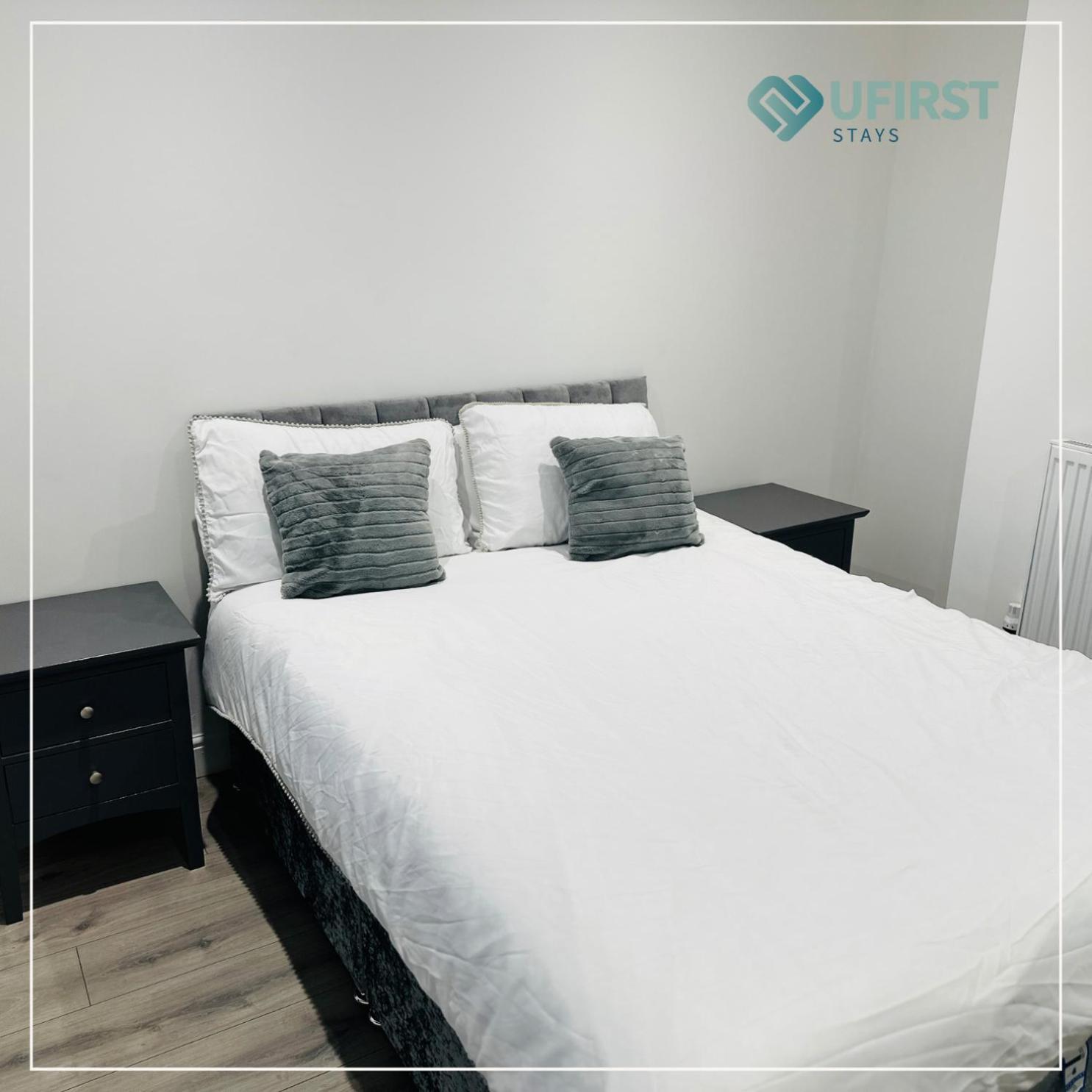 Apartment Luxury Meets Ease 4-Bed Home In Gedling - Near Colwick Country Park, Victoria Retail Park, City Centre & Nottingham Racecourse *