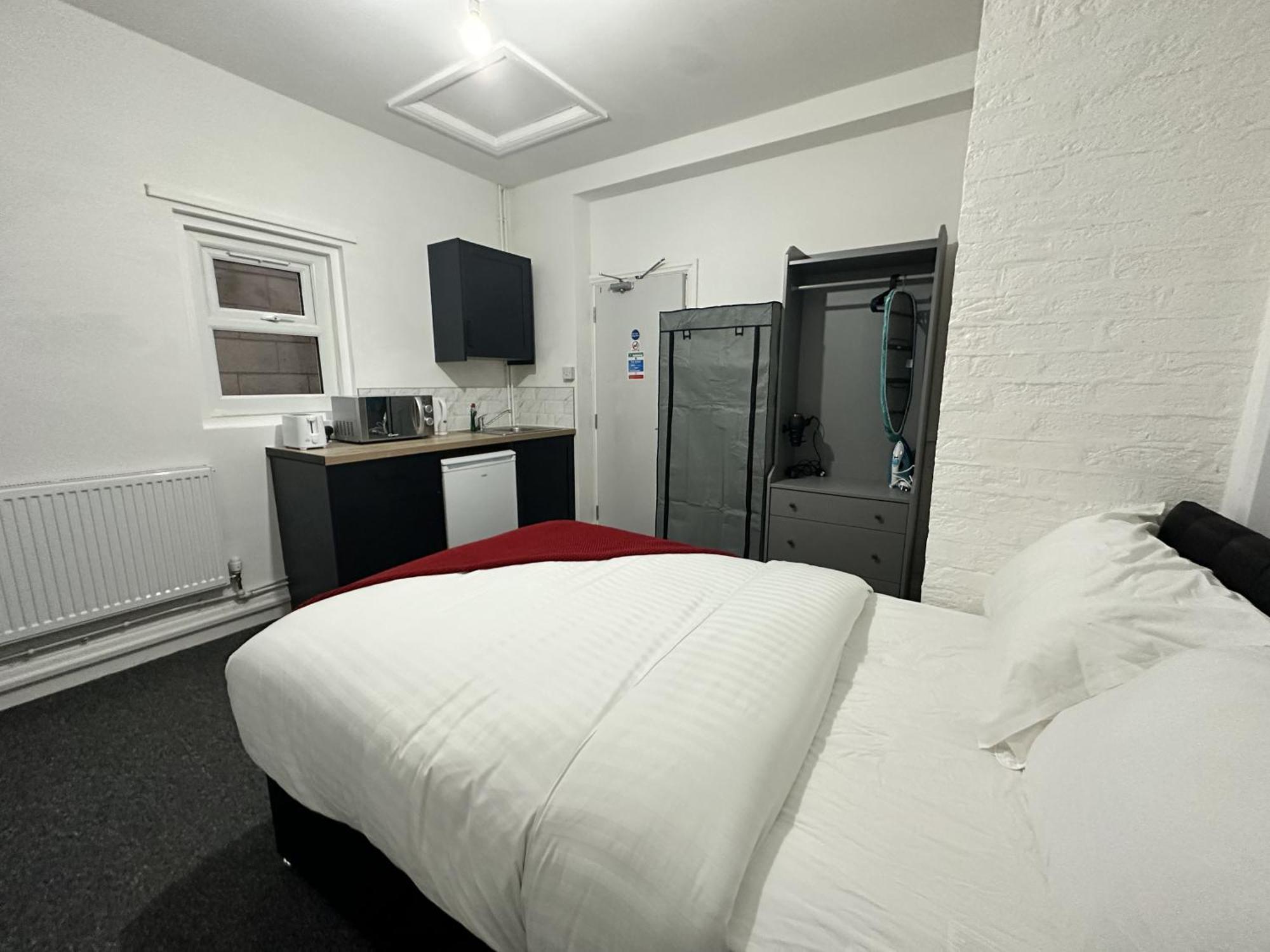 Sleep Rest - Gawthorne * Nottingham