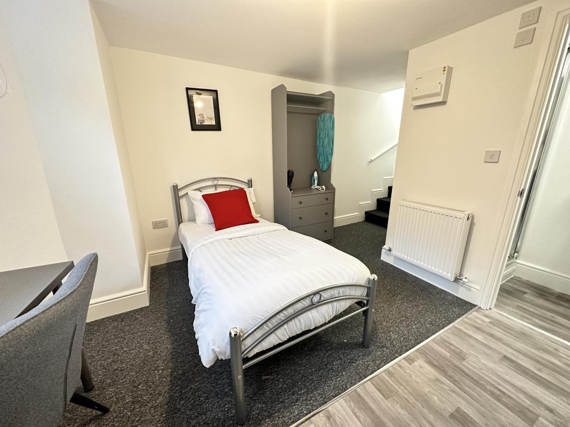 Sleep Rest - Gawthorne * Nottingham