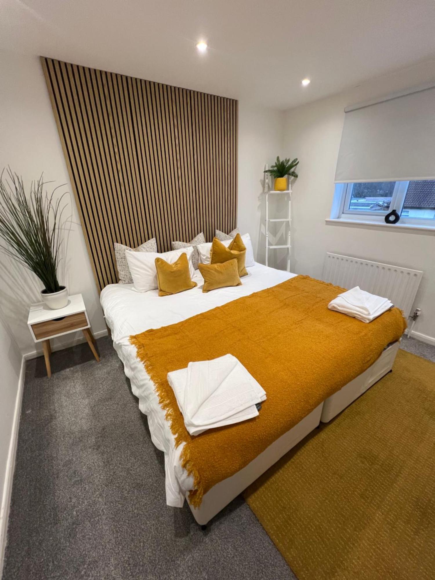 Comfortable 2 Bedroom House Perfect For Business And Leisure Free Wifi Free Parking Spot *