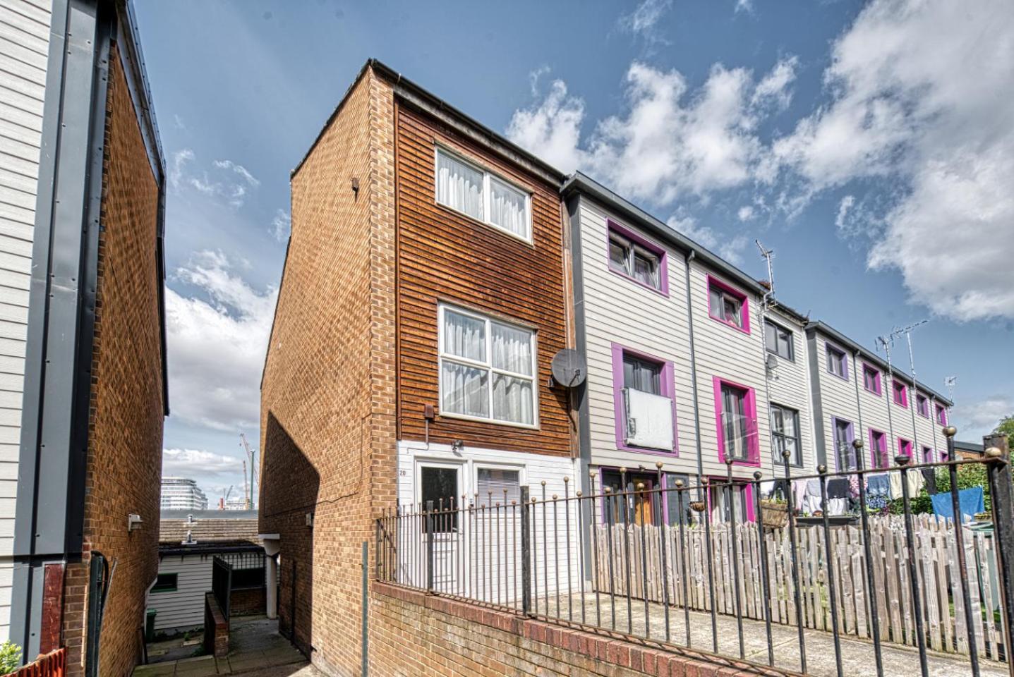 3 Bed House With Driveway Holiday home