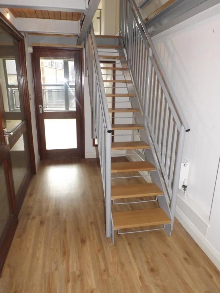 Centre 2 Double Bedrooms Duplex With 6 Proper Beds - Location, Close To Victoria Centre Shopping Centre With Two Bathrooms And Kitchen In Thurland Street - Parking Five Pounds A Day, Cars And Vans