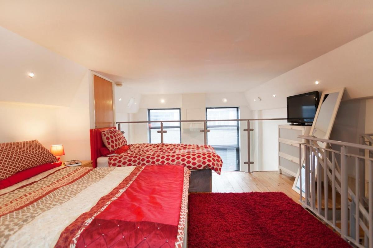 Centre 2 Double Bedrooms Duplex With 6 Proper Beds - Location, Close To Victoria Centre Shopping Centre With Two Bathrooms And Kitchen In Thurland Street - Parking Five Pounds A Day, Cars And Vans Apartment *