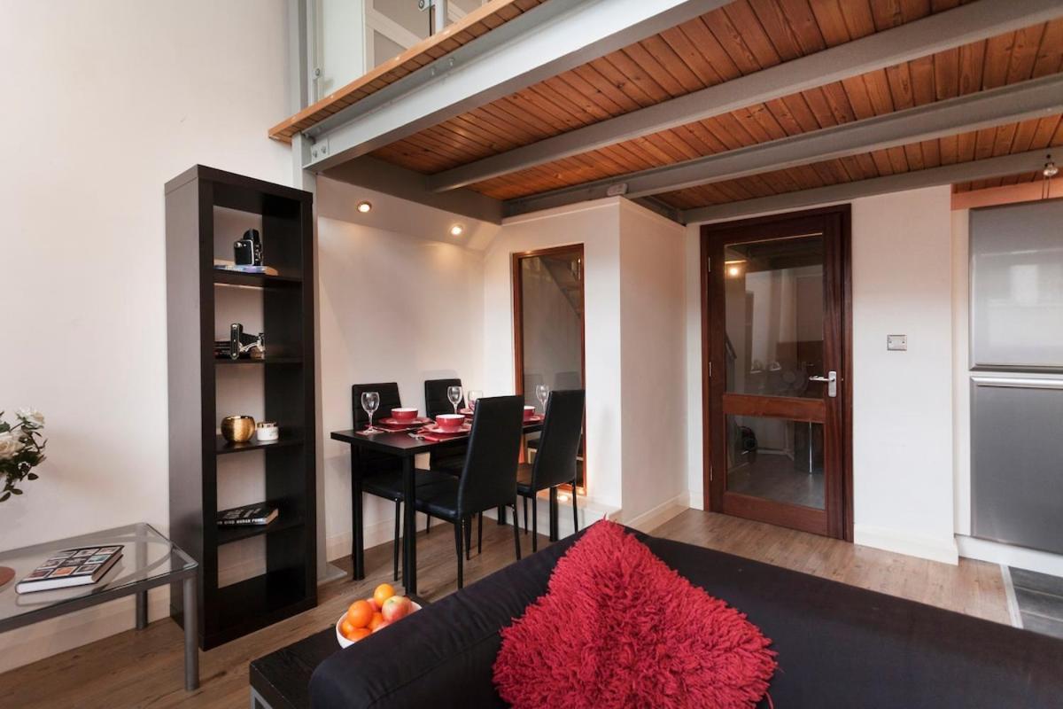 Centre 2 Double Bedrooms Duplex With 6 Proper Beds - Location, Close To Victoria Centre Shopping Centre With Two Bathrooms And Kitchen In Thurland Street - Parking Five Pounds A Day, Cars And Vans * Nottingham