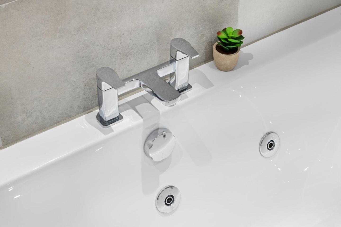 Brand New Luxury 2 Bedroom In The Market Square Apartamento *