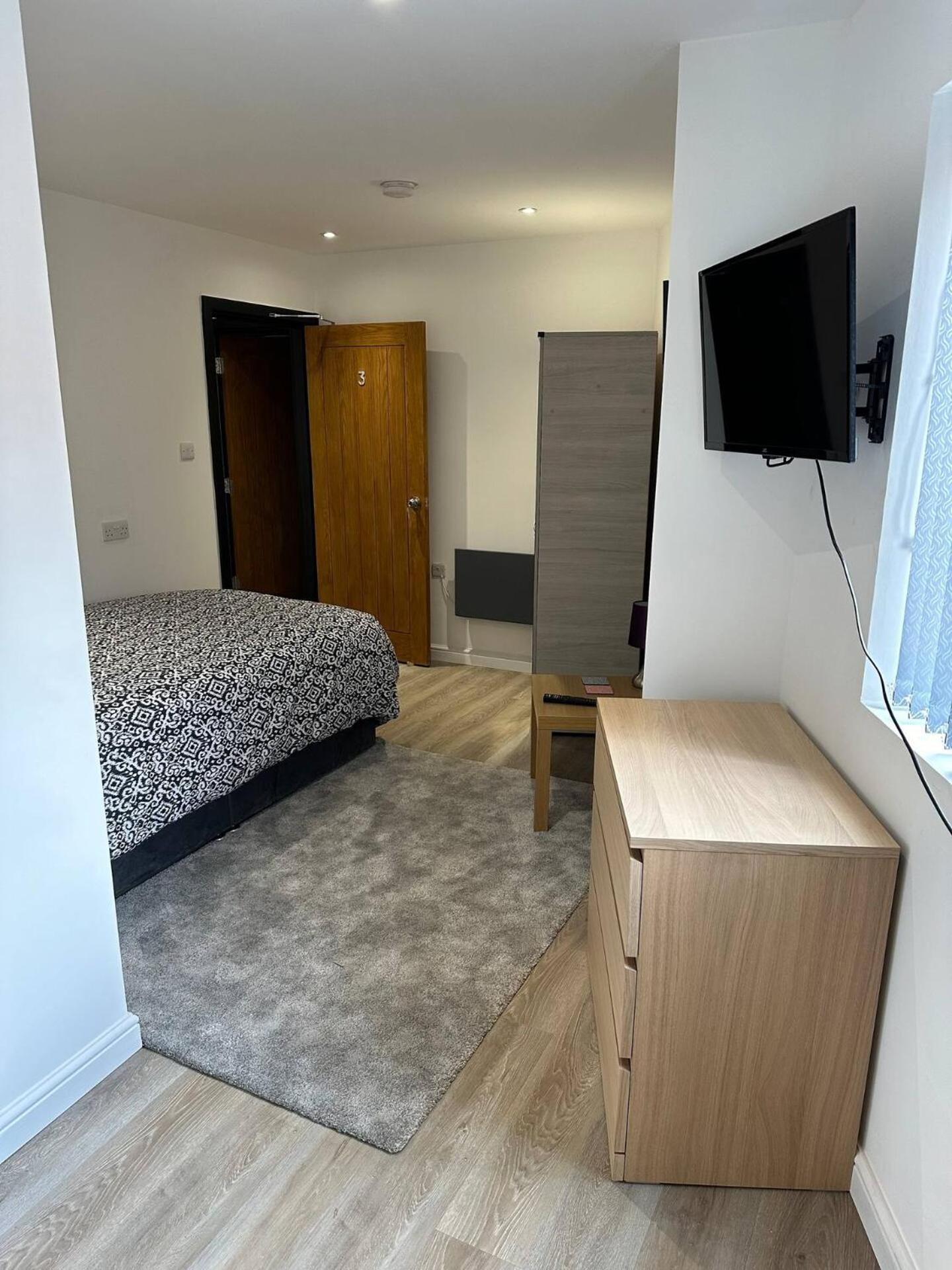 West Bridgford Private En-suite - #3 *