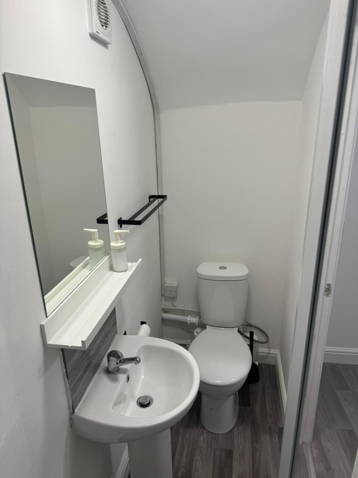 Comfortable - St James's Terrace Guest house