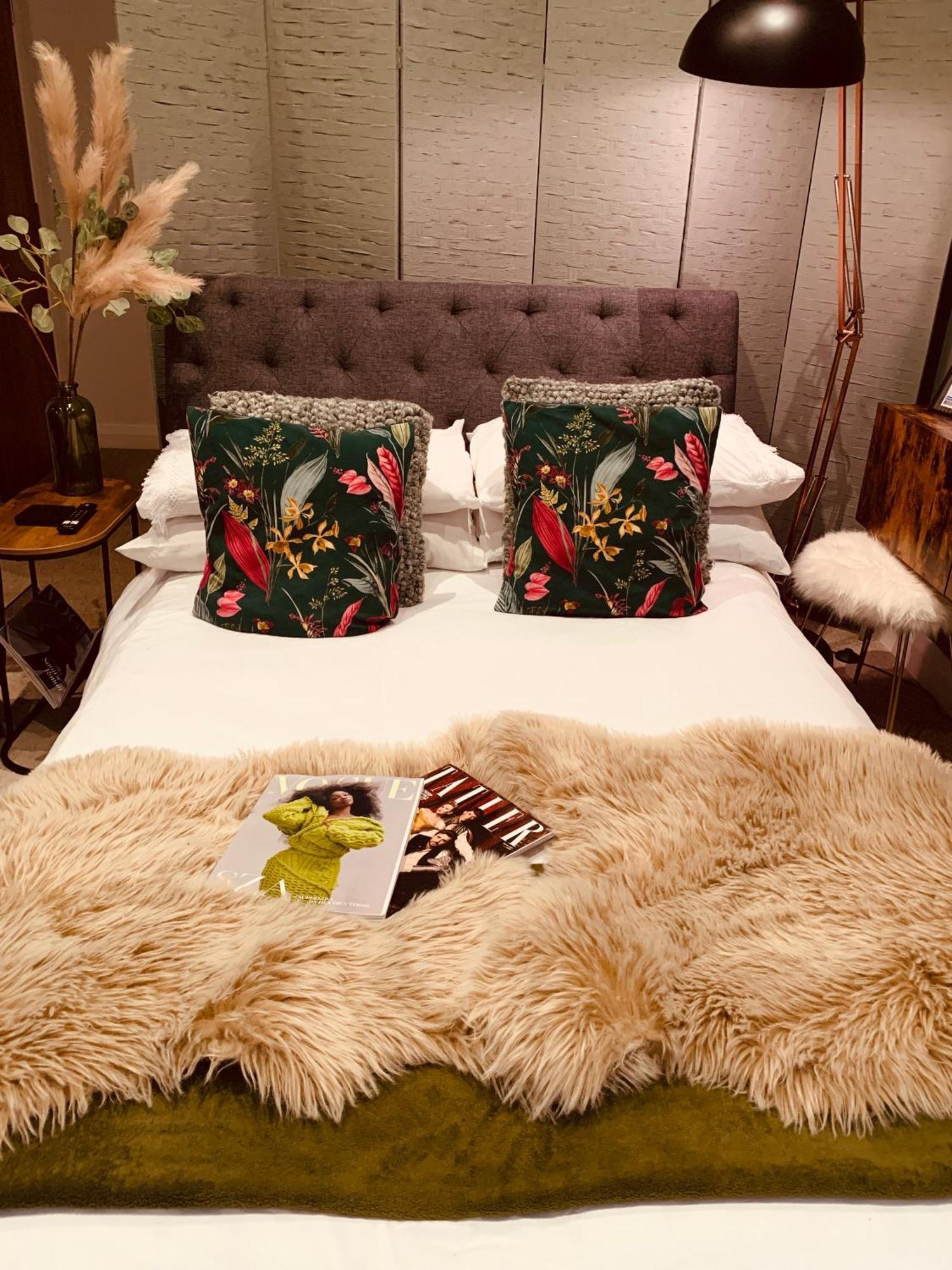 The Fifth Quarters, Grade Ii Listed Apartment, The Lace Market, Ng1, Centre, Nottingham, Sleeps 4 Apartment
