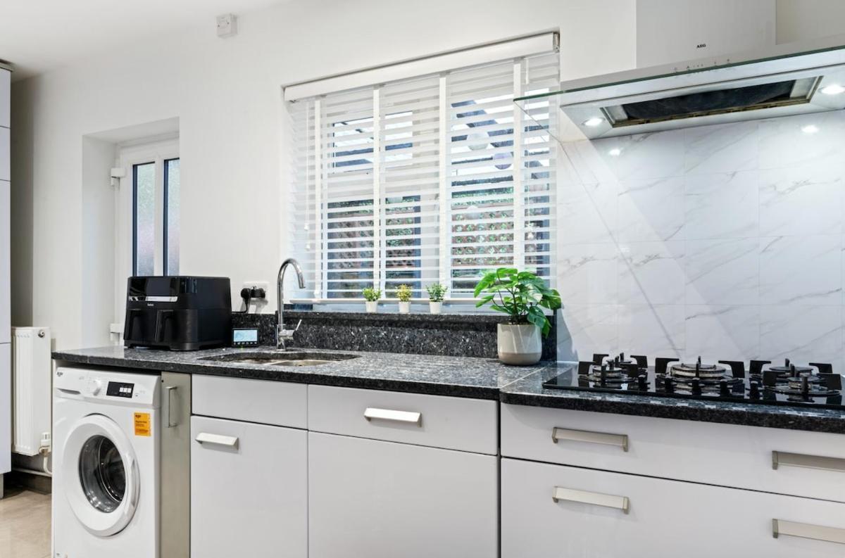 Spacious 3br Hospital With Ps4 Holiday home