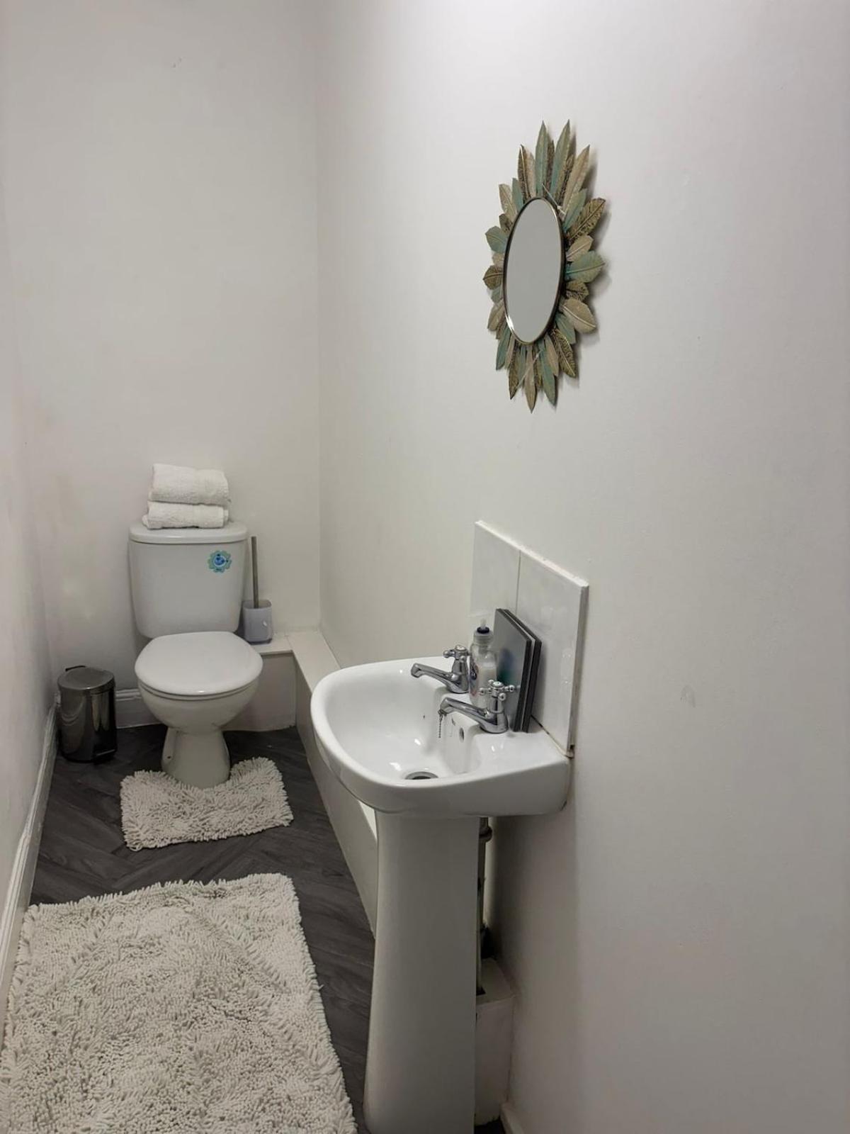 5 Bed At Hub Casa de férias Nottingham