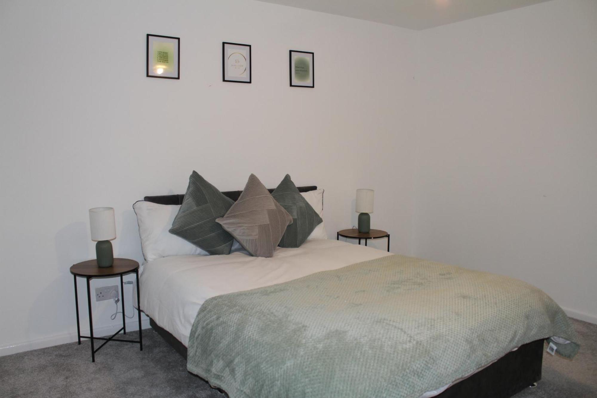 Modern 3-bed With Garden