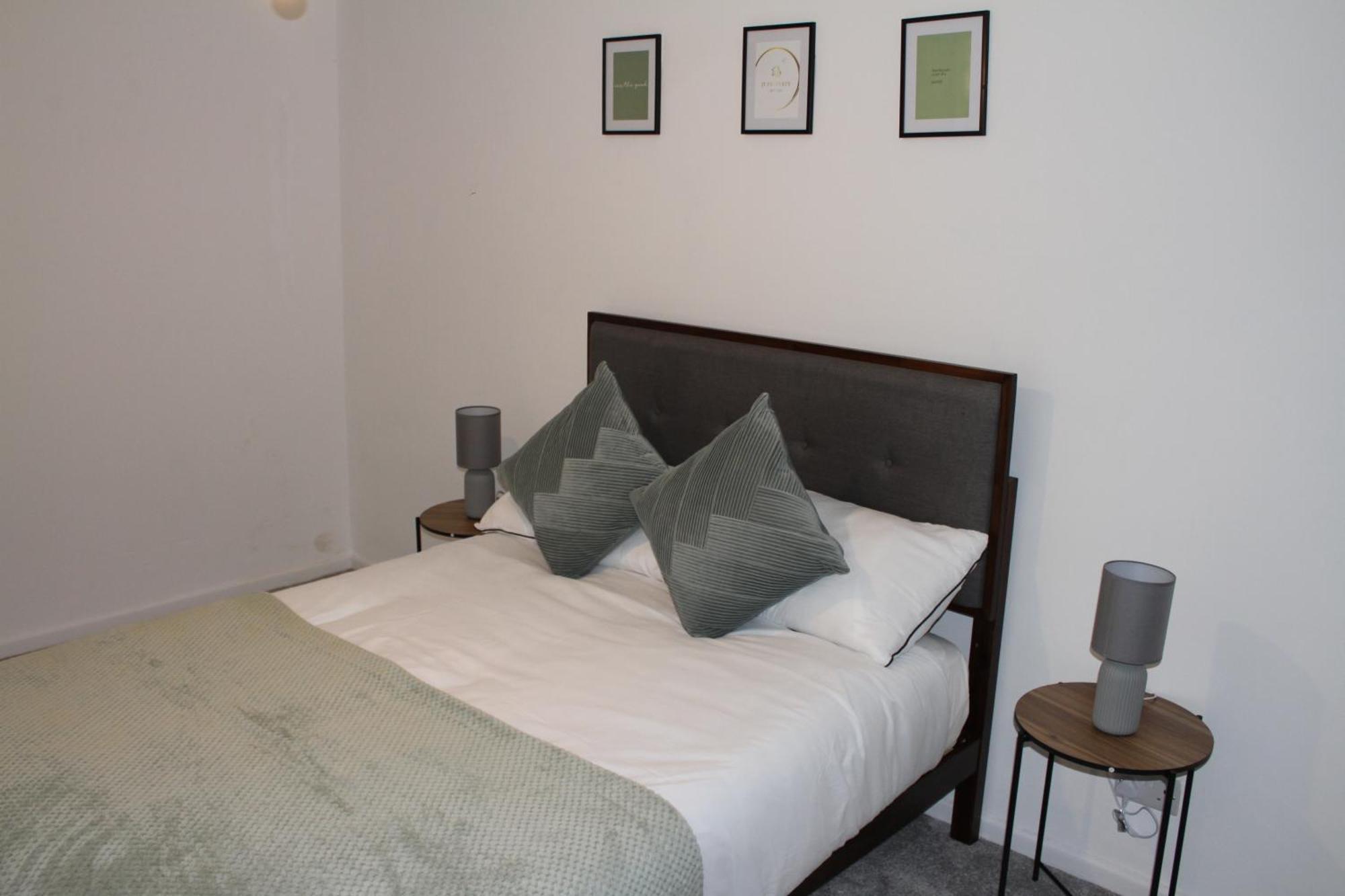 Modern 3-bed With Garden