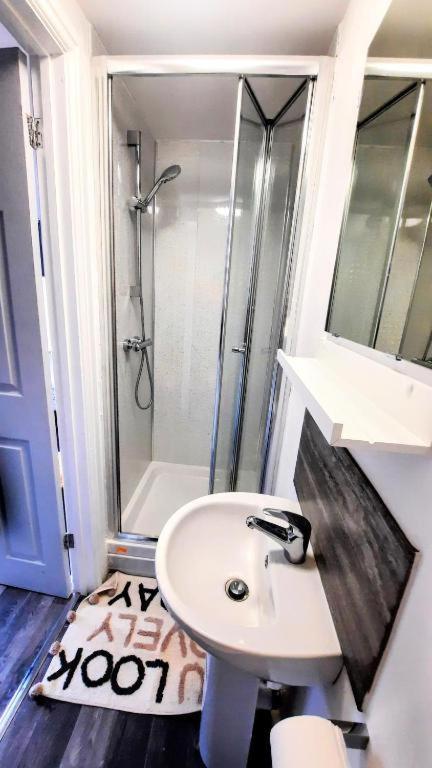 Comfortable - Burford Road * Nottingham
